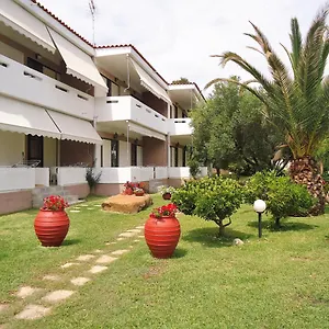 Hotel de apartamente Lainis, Toroni